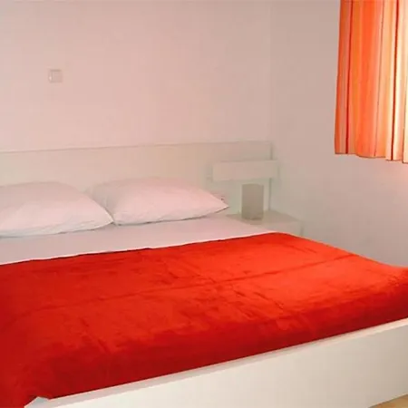 In With Balcony, Air Conditioning, Wifi 858-1