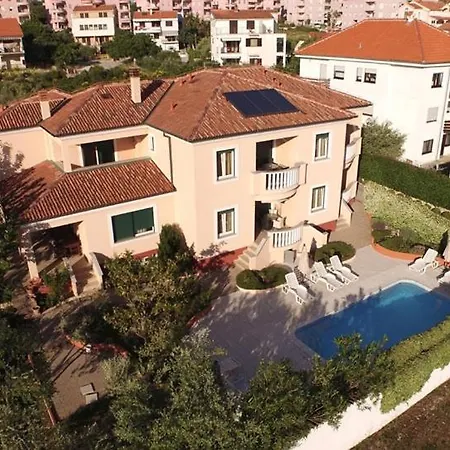 In With Balcony, Air Conditioning, Wifi 858-1 Zadar