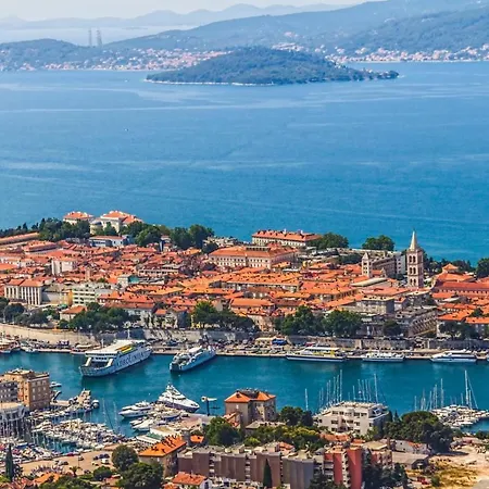 In With Balcony, Air Conditioning, Wifi 858-1 Apartamento *