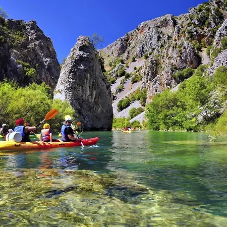 In With Balcony, Air Conditioning, Wifi 858-1 Apartamento